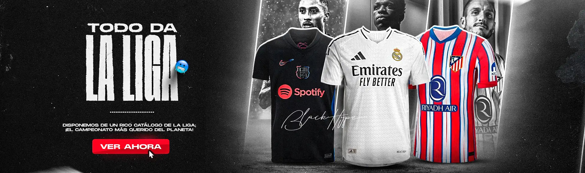 Tres camisetas de fútbol exhibidas una al lado de la otra, con negro y acentos rojos para el FC Barcelona, blanco con ribetes dorados y el logo de Adidas para el Real Madrid, y rayas verticales rojas y azules con un parche de patrocinador para el Atlético de Madrid.